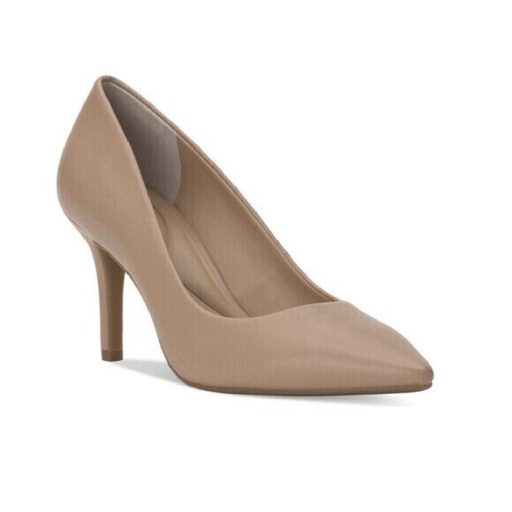 Cole Haan women  Martha Pump 65MM Nude Leather 9B US Retail price $180
